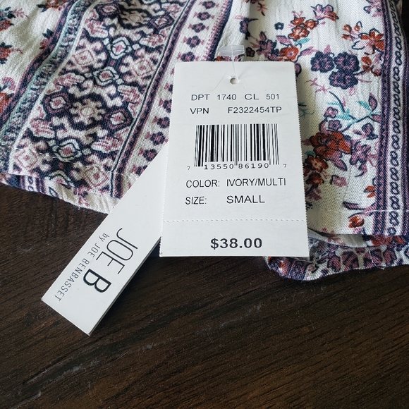 JOE B- Top - Picture 5 of 6